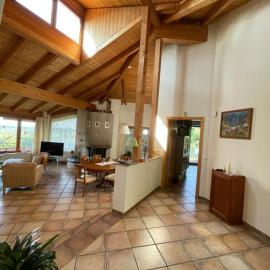 Spacious villa with Alpine views