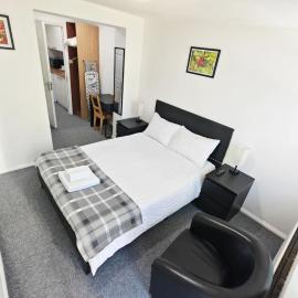 Hawthorn Studio - Self Contained One-Bed Studio Flat
