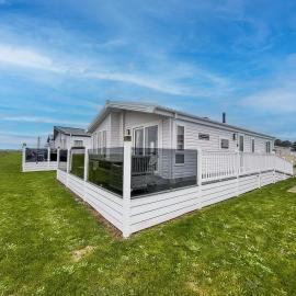 Stunning Lodge With Full Sea Views And Decking At Broadland Sands Ref 20076Cf