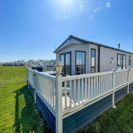 Beautiful Caravan Full Sea Views At Broadland Sands In Suffolk Ref 20095Bs