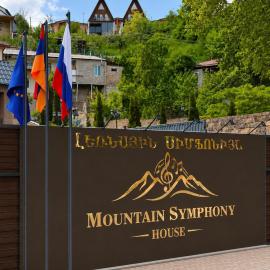 Mountain Symphony House Dilijan, hotel in Dilidzjan