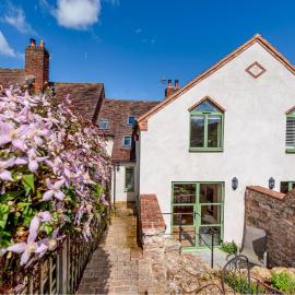 Explore Shropshire from Much Wenlock - Pass the Keys