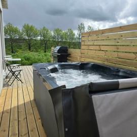 Romantic Cottage, hotel u gradu 'Fludir'