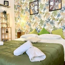 Cozy apartment in the heart of the city center, хотел в Палермо