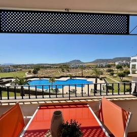 Stylish apartment with amazing pool view, Hacienda Riquelme Golf Resort, hotel a Múrcia