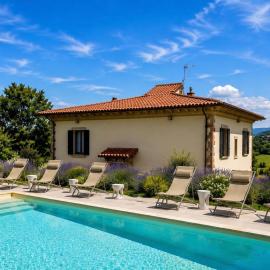 Villa La Gioconda - Heated Pool and Gym, hotel en Arezzo