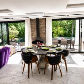 Contemporary villa between Paris and Disneyland