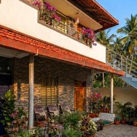 Aarnikaa Homestay, hotel a Tīrthahalli