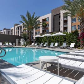 Viesnīca Resort-Style Condo 3 Miles to Disney pilsētā Fulertona