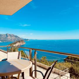 Skyline View Apt & Sea View Terrace