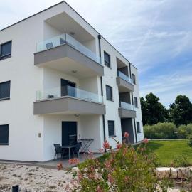 Apartments Frank, hotel in Zambratija