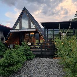 Maria's Cabin & Spa: Băiaşu şehrinde bir otel