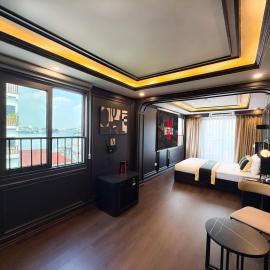 Star Night West Lake Premium Hotel