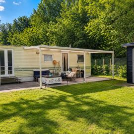 Stacaravan Zomerbries, sfeervol genieten in het bosrijke Drenthe, Rust en Natuur: Eext şehrinde bir otel