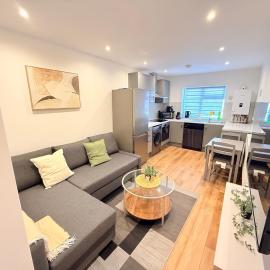 Luxury London Retreat, Sleeps 3, Free Parking