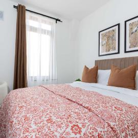 Stylish Hartlepool House Sleeps 8 Free Parking
