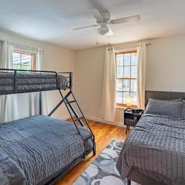 Bluefield ATV Loft 2BR Above the Action on Coal Heritage Rd, hotell i Bluefield
