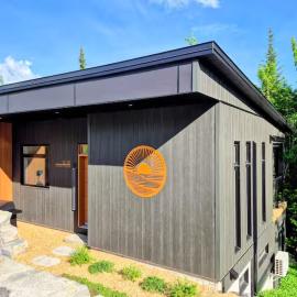 Chalet 4 saisons Mont Adstock I Sauna, Golf et Ski à 1 min, Vue Forêt、Adstockのホテル