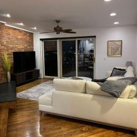 City View Perch Walkable Apt