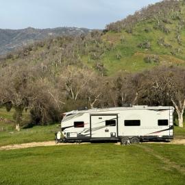 Waxberry Trailer by Kings Canyon and Sequoia National Parks, hotel in Squaw Valley