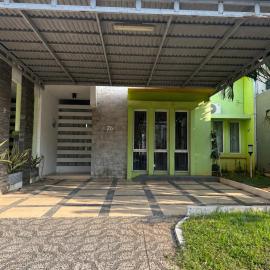 Arcovella House, hotel in Cikarang