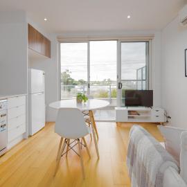 The Yarraville Retreat - Parking, Wifi & Balcony