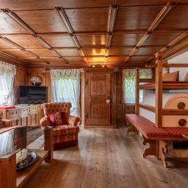 Casa Chalet Cortina, Spacious Living and Dolomite Views