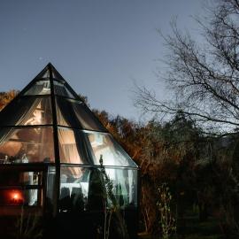Riverside Glass Cabin Franschhoek, hotel di Franschhoek