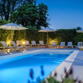 Villa Lovran, heated pool and Spa, хотел в Ловран