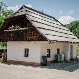 Ferienhaus Toff, hotel in Schiefling am See