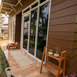 Cabin Family 1, Hotel in Palayangan