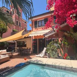 Very nice flat in Lerici 5 terre Villa Aurora in centro con parcheggio, khách sạn ở Lerici