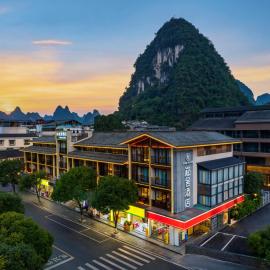 Pine House Yangshuo West Street, hotel in Yangshuo