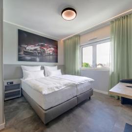 Hotel BoxenStop, hotel in Dormagen