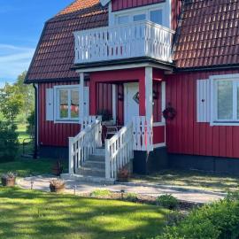 Swedish Cottage near a lake, Hotel in Vittsjö
