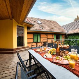 Domaine de la Tourelle - Vineyard, Alsace、ゾウルツマットのホテル