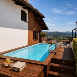 Villa Ida-PanoramicView, Pool, Gym & Biliard Room, hotel u gradu Mussotto