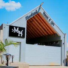 Moorland House & Spa، فندق في Migori