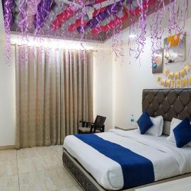 Hotel Ornate Residency And Suites