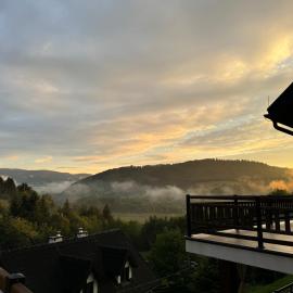 Apartamenty Wilcza Knieja, hotel v destinaci Zawóz