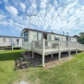 Superb Caravan With Decking Close To Hunstanton Beach In Norfolk Ref 23060S