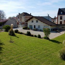 Gîte de Lamartinerye - Grande maison indépendante de 4 chambres, hotell i Vadenay