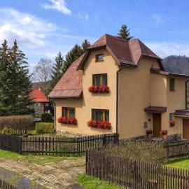 Chata Horal, hotel in Tanvald