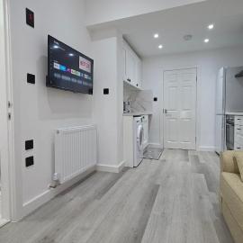 One Bedroom Flat Near CBS Arena, hotel in Longford