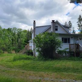 Wine and roses farm house, hotel in Waymart