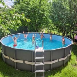 Vikendica Delić Lukavac, hotel i Lukavac