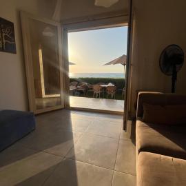 Villa Amoun,Beachfront Villa & sea view,North Coast, hotel in Sidi Kirayr