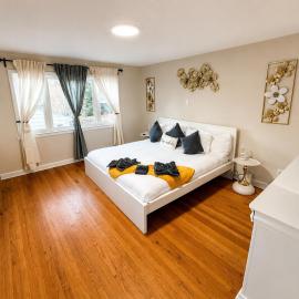 Cozy Private Queen Room 1 with Desk TV and WiFi near Yale, hotel em Hamden