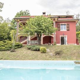 Villa Patty villa con piscina e camino nelle Marche