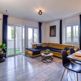 La casa Mayla-family oasis with garden,gym,ps5 & parking